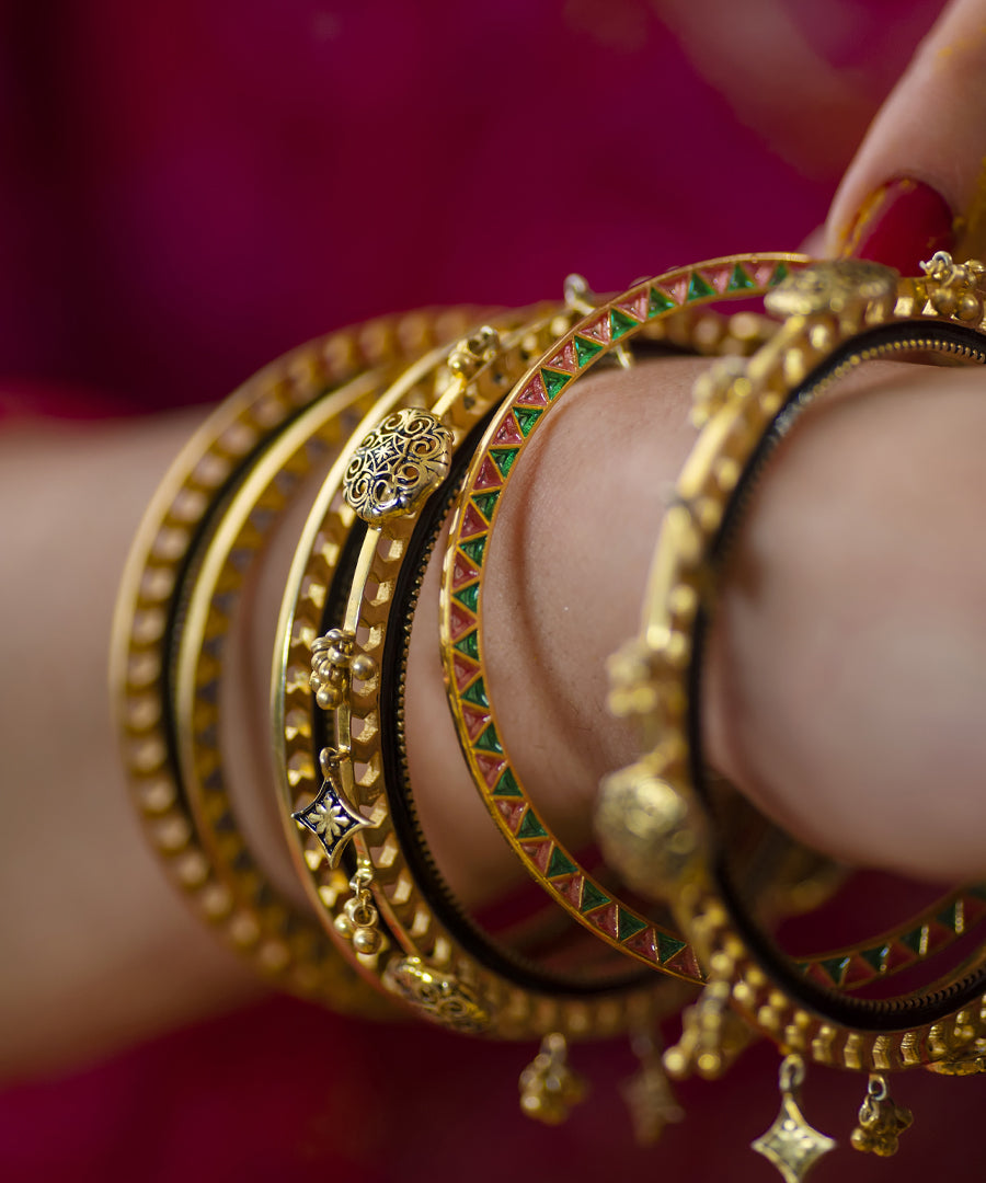 Pink Gul Enamel Bangle