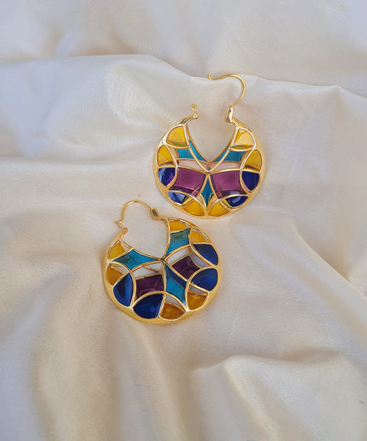 Aqua Blue Kaleidoscope Varichrome Hoop Earrings In Gold Finish