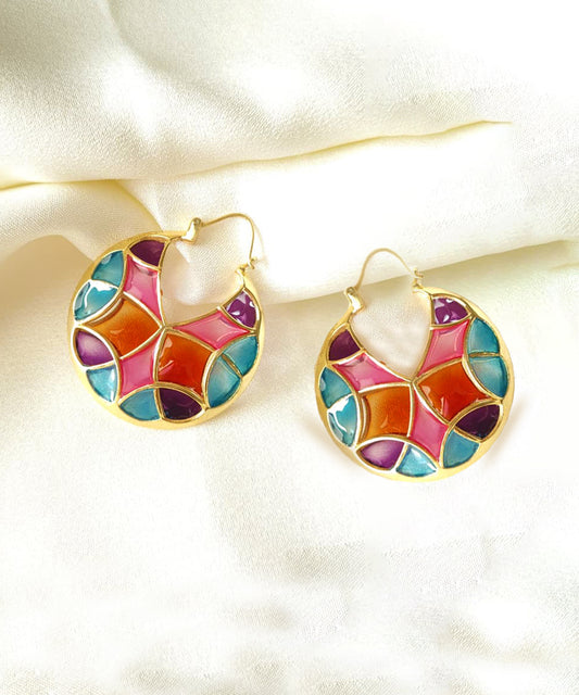 Rust Pink Kaleidoscope Varichrome Hoop Earrings In Gold Finish