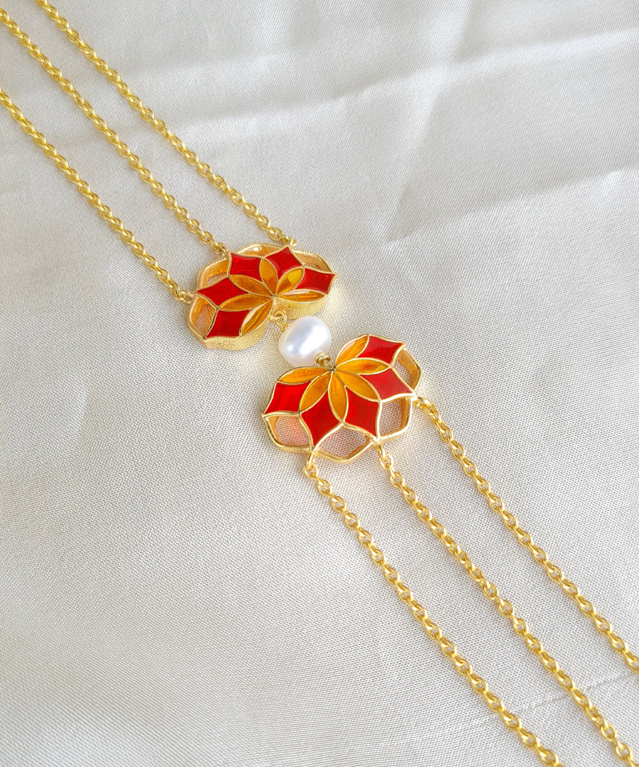 Delicate silver chain choker with gold plating.