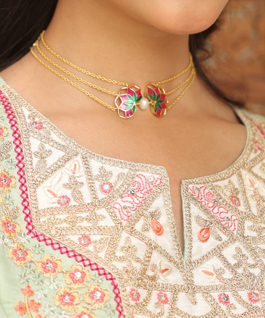 Gul Nuwwar Choker & Gul Earrings