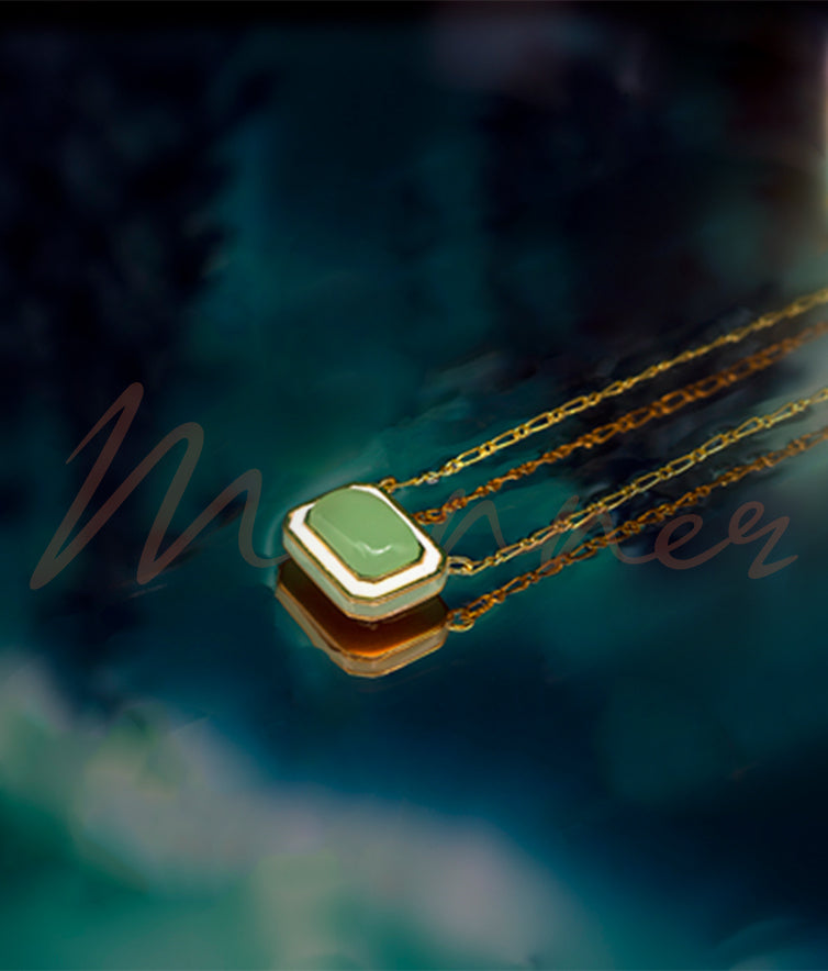 Green calcedony chain necklace crafted in 925 silver with gold plating.