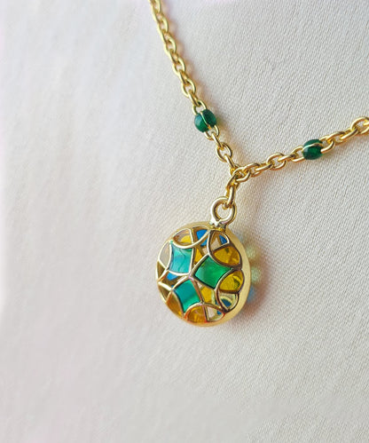 Rama Green Kaleidoscope Chaos Charm Neckchain in Gold Finish