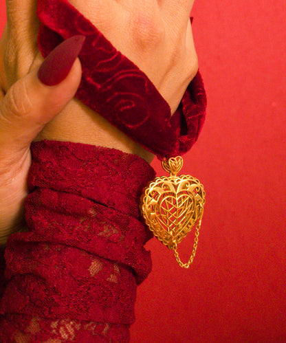 Rakaan Velvet Choker