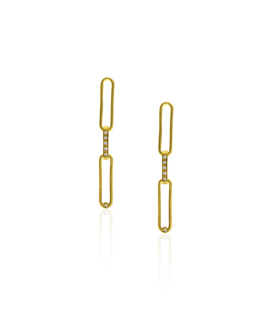 Golden paperclip earrings. Made with 92.5% sterling silver with gold plating. 