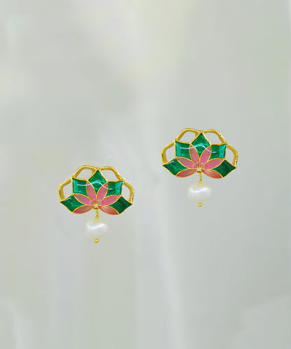 Green Gul Half Stud Earrings